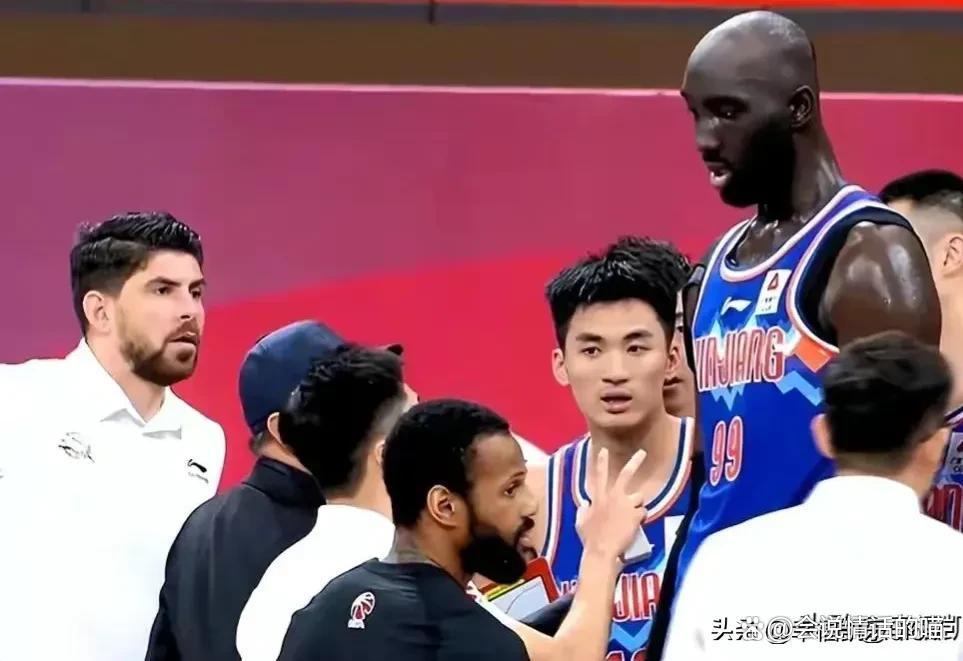 开云官方平台-CBA季后赛赛前走向成谜，新疆广汇官宣签约，压力陡增，心理建设被强调的简单介绍